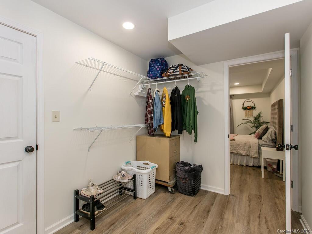 268 Jones Road Fletcher, NC 28732 - Photo 25 of 32 Gallery Image 25