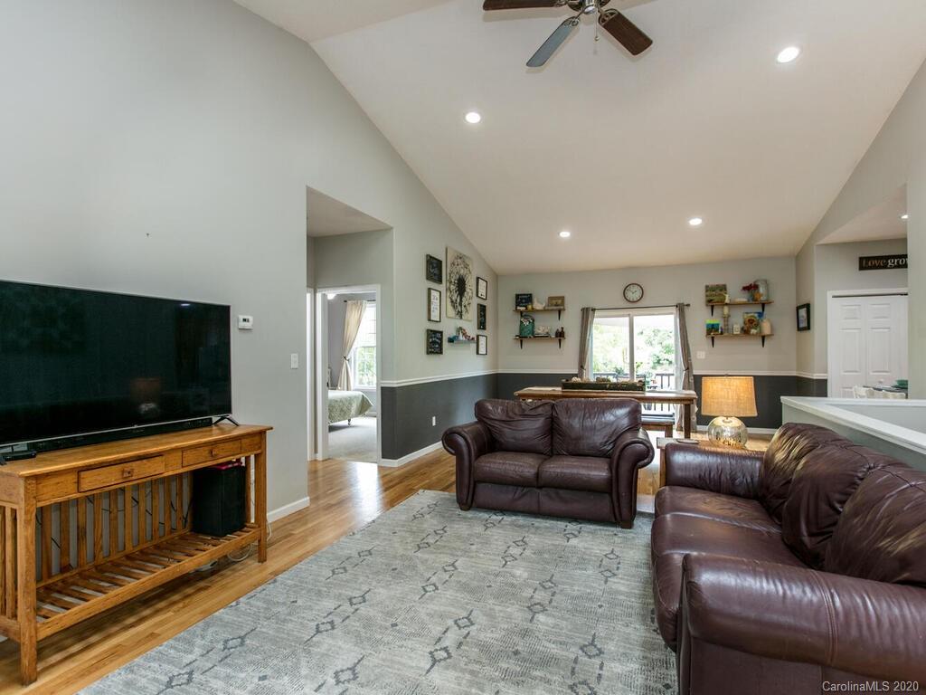 268 Jones Road Fletcher, NC 28732 - Photo 6 of 32 Gallery Image 6