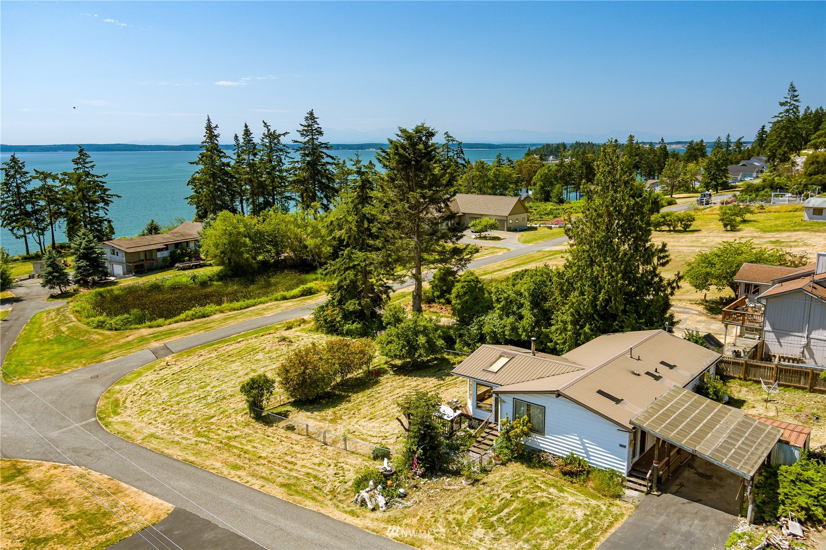 2051 Polnell Heights Road Oak Harbor, WA 98277 - Photo 3 of 35 Gallery Image 3