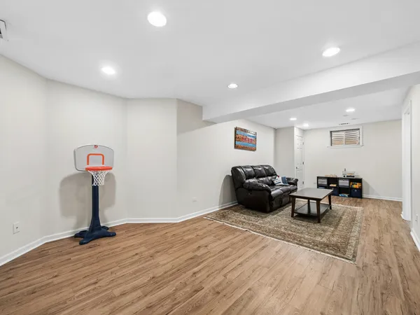 $549,000 | 1656 Normandy Woods Court, Grayslake, IL 60030