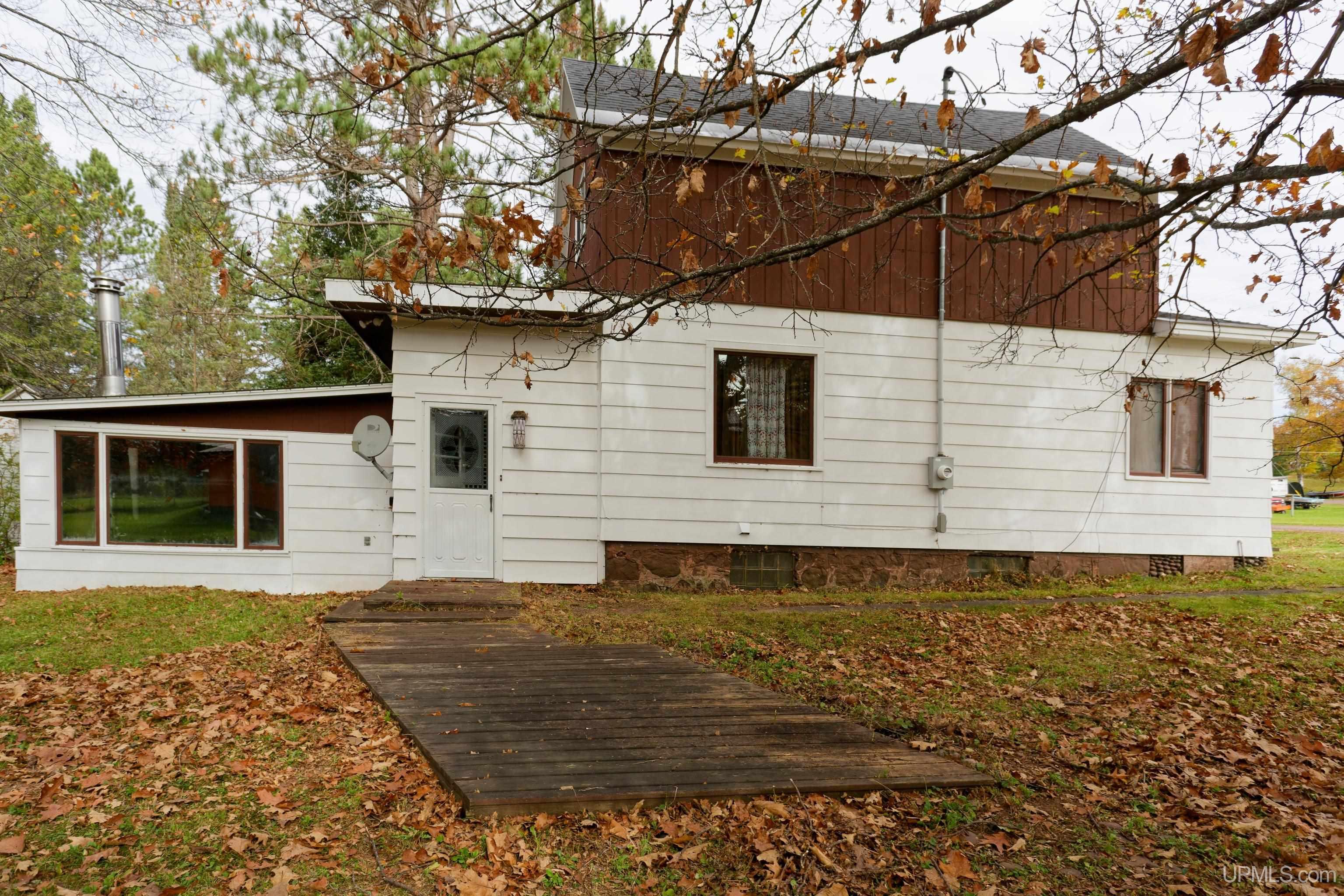 N10255 North River Street Ramsay, MI 49959 - Photo 2 of 59