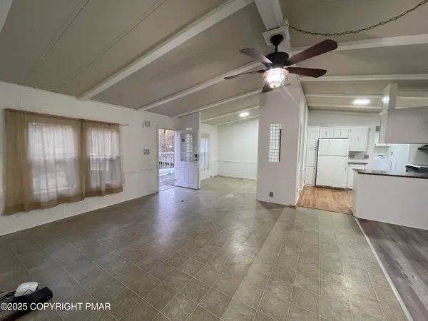 $2,100 | 122 Willet Way, Henryville, PA 18332