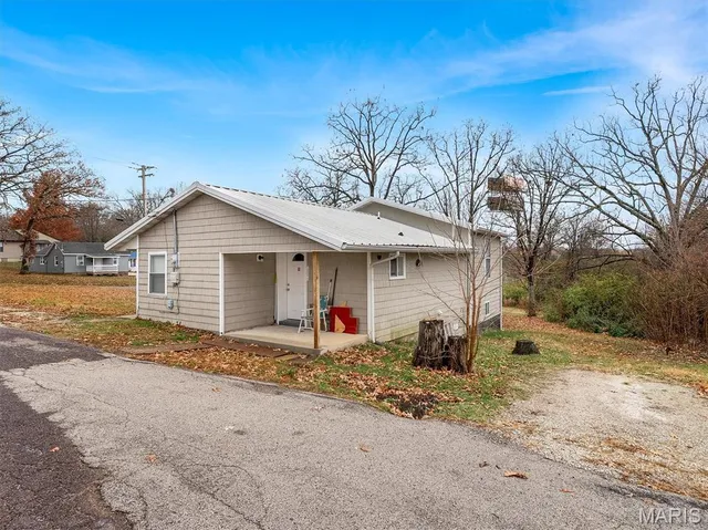 $159,000 | 315 West Oak Street, St. Clair, MO 63077