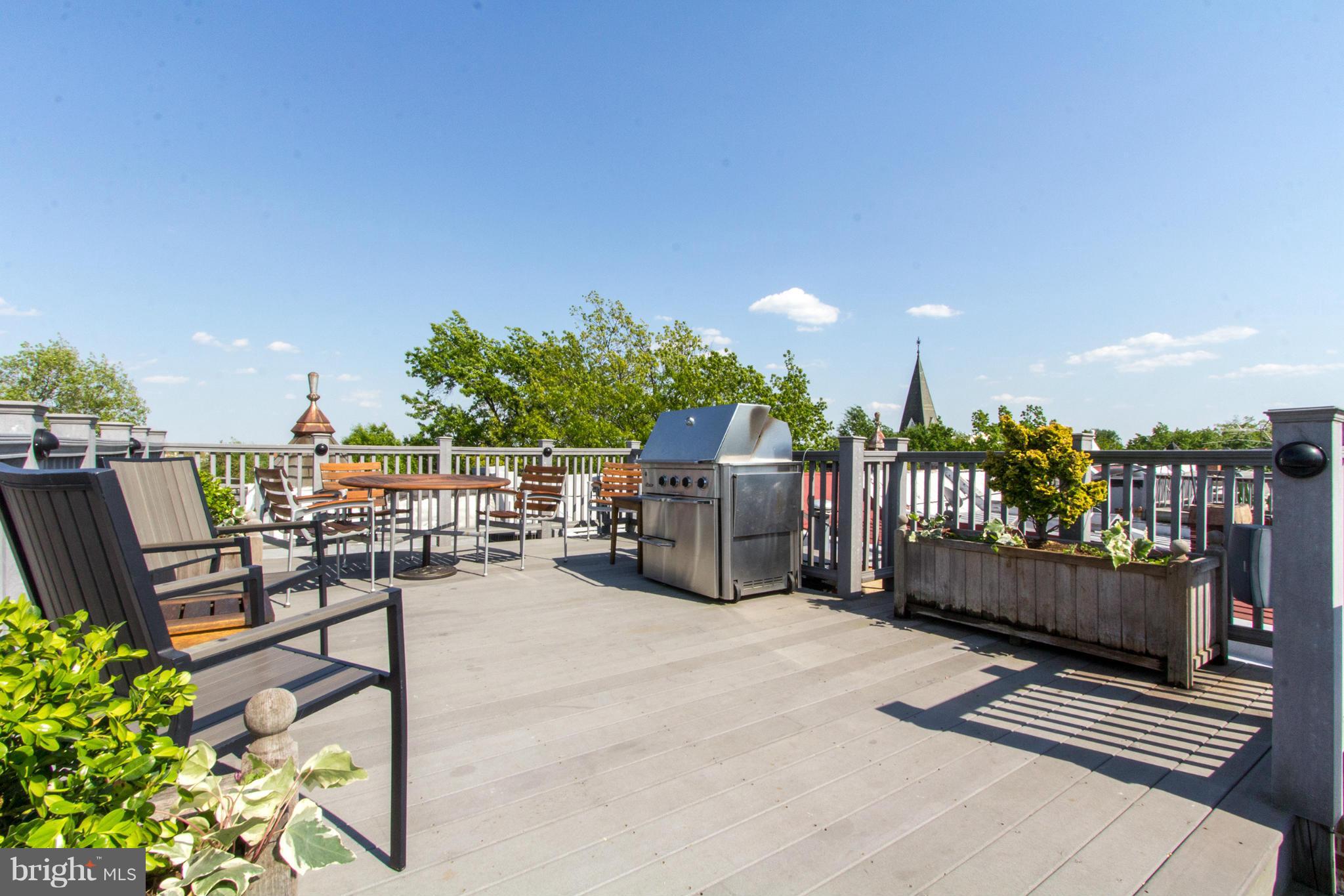 124 3rd Street Northeast Washington, DC 20002 - Photo 22 of 30 a view of a terrace with sitting area
