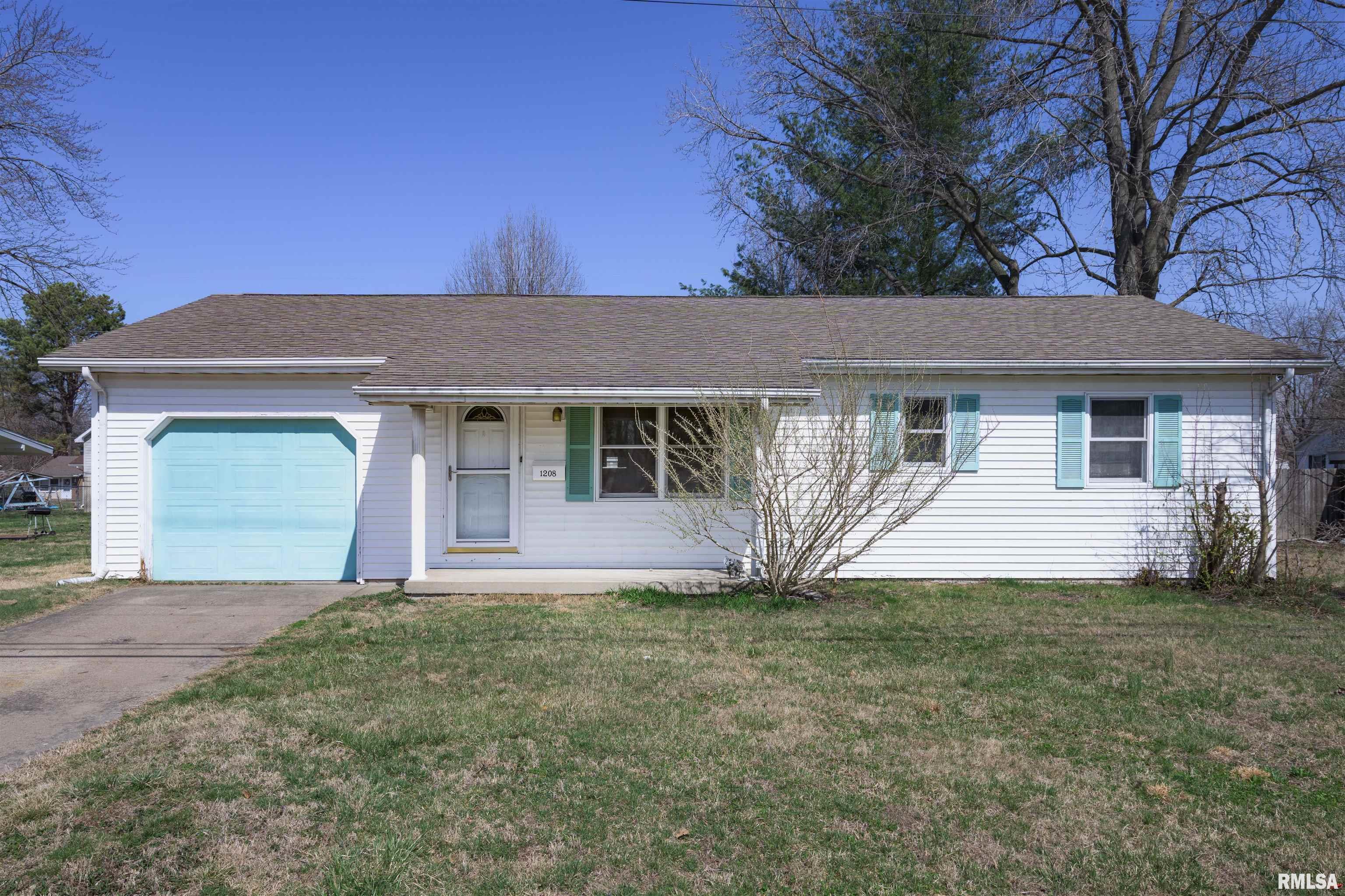 1208 East Boyton Street Marion, IL 62959 - Photo 1 of 23