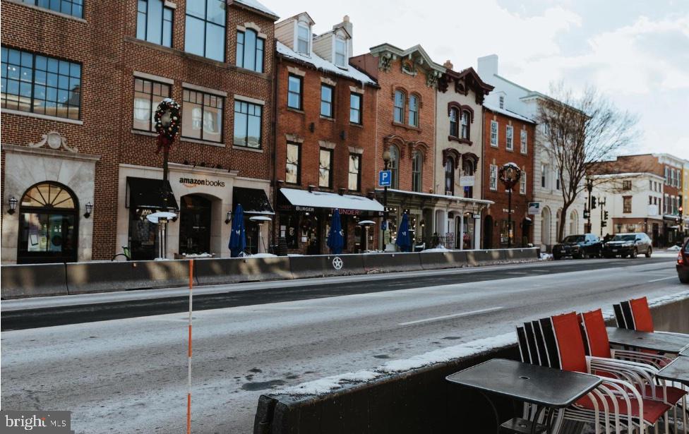 1664 Avon Place Northwest, Unit A Washington, DC 20007 - Photo 22 of 26