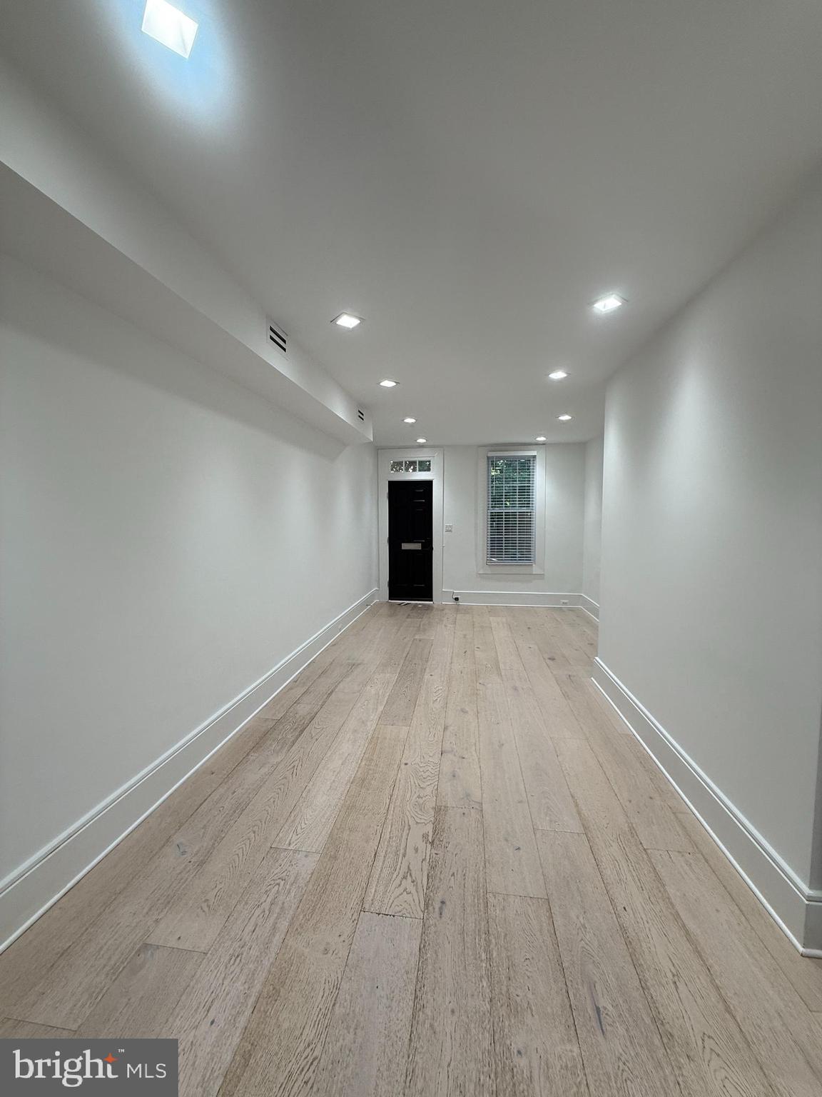 1664 Avon Place Northwest, Unit A Washington, DC 20007 - Photo 3 of 26 Living room