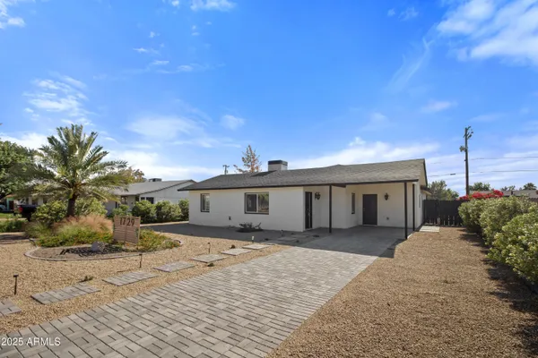 $2,800 | 1729 West Fairmount Avenue, Phoenix, AZ 85015