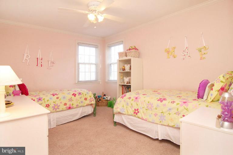 212 Gaywood Road Baltimore, MD 21212 - Photo 17 of 30 Bedroom