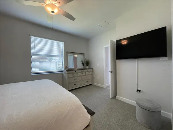 a view of a fountain in front of house