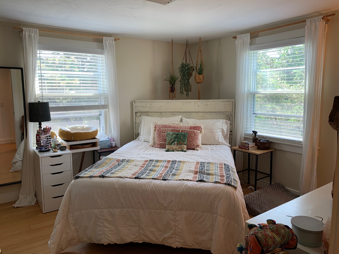 5 Salros Road Nantucket, MA 02554 - Photo 9 of 24 a bedroom with a bed and a tv