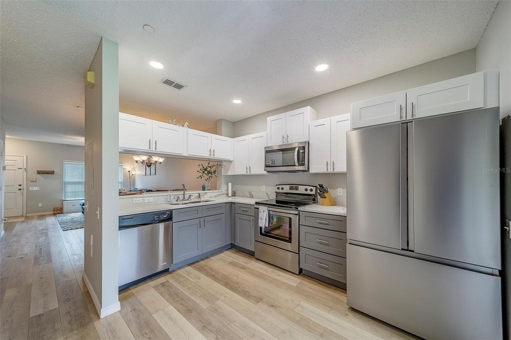 367 Countryside Key Boulevard Oldsmar, FL 34677 - Photo 3 of 30 Gallery Image 3