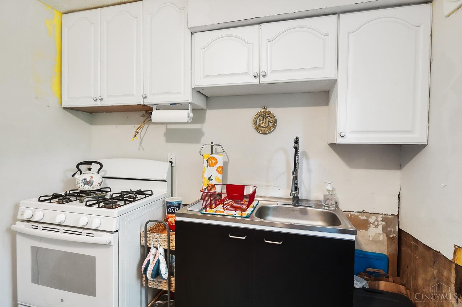 2344 Langdon Farm Road Cincinnati, OH 45237 - Photo 9 of 24 Gallery Image 9