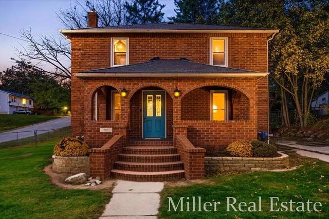 $287,000 | 303 East Colfax Street, Hastings, MI 49058