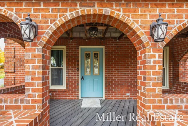 $287,000 | 303 East Colfax Street, Hastings, MI 49058