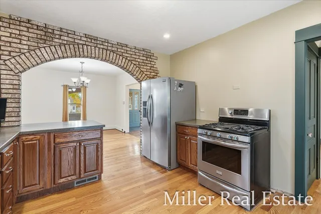 $287,000 | 303 East Colfax Street, Hastings, MI 49058