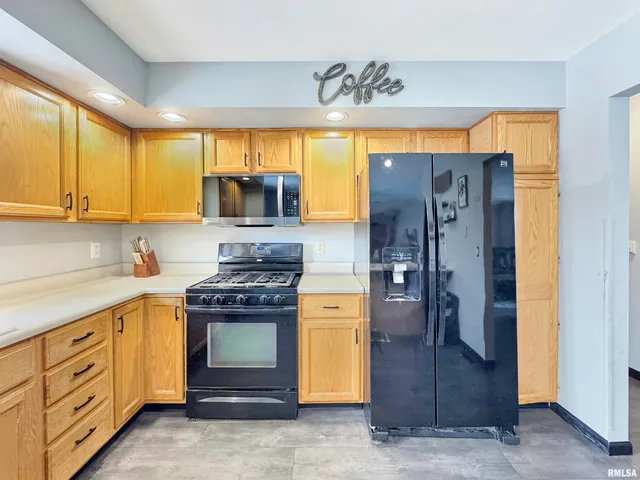 $225,000 | 101 Regent Court, East Peoria, IL 61611