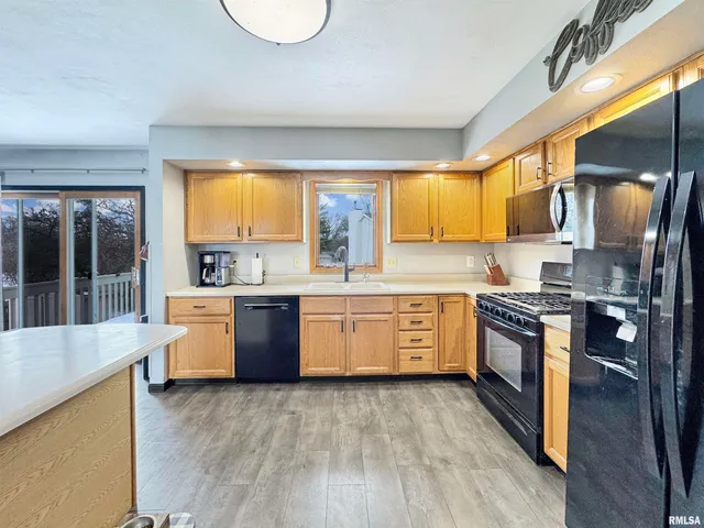 $225,000 | 101 Regent Court, East Peoria, IL 61611