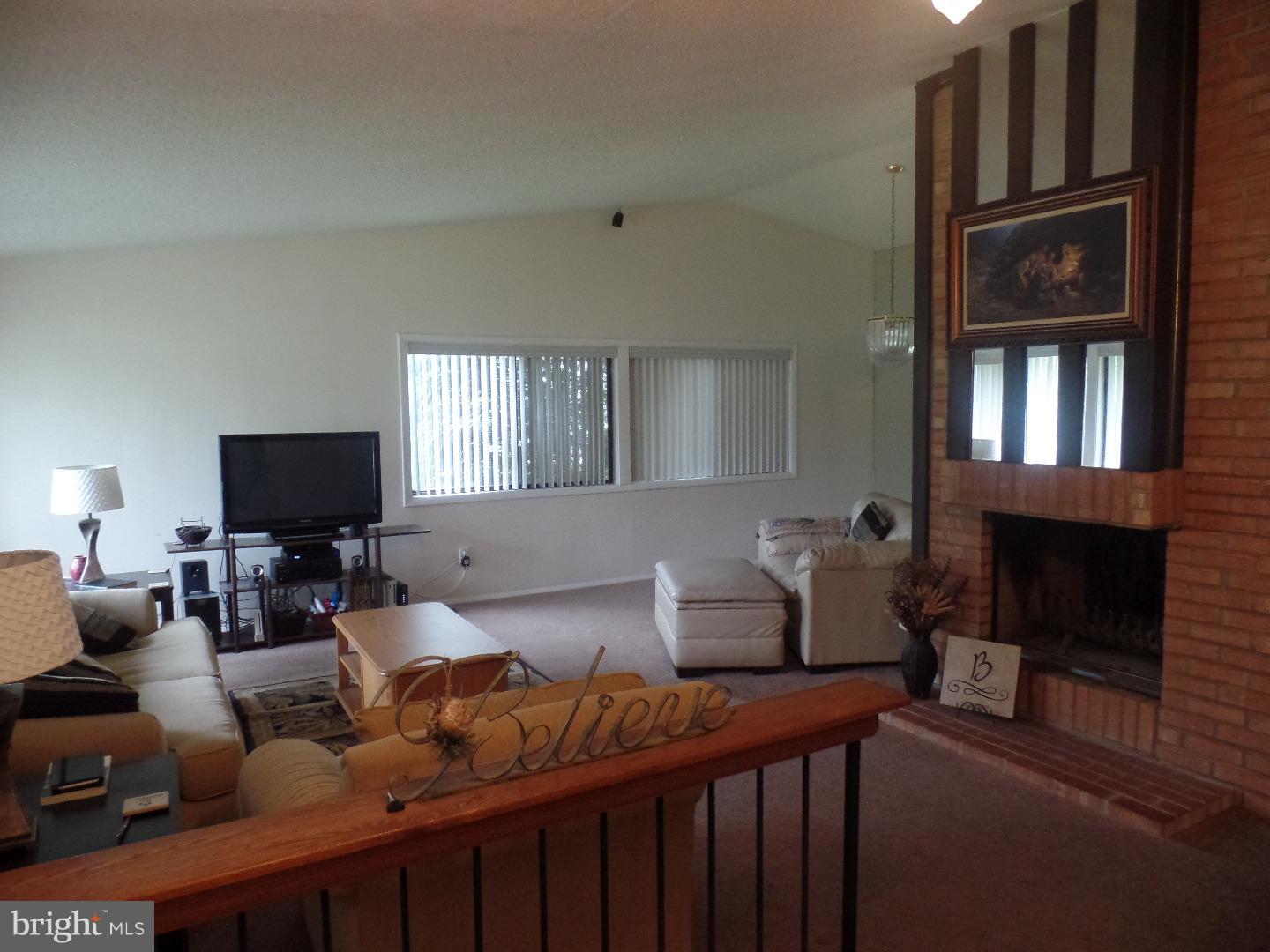 522 Four Mile Branch Road Sicklerville, NJ 08081 - Photo 5 of 16 Gallery Image 5
