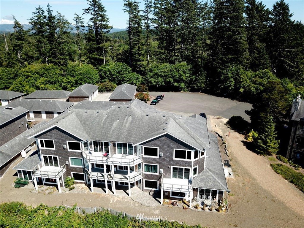 2815 Willows Road, Unit 211 Seaview, WA 98644 - Photo 1 of 20 Gallery Image 1