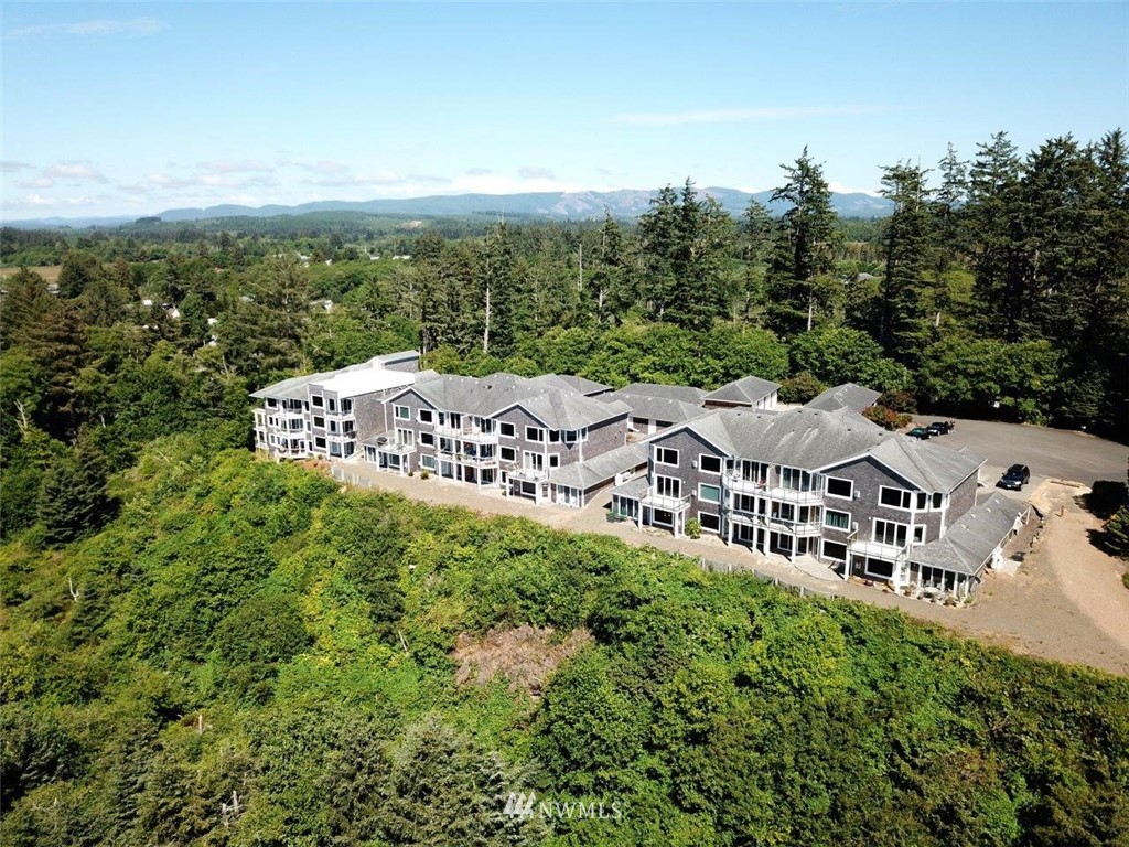 2815 Willows Road, Unit 211 Seaview, WA 98644 - Photo 2 of 20 Gallery Image 2