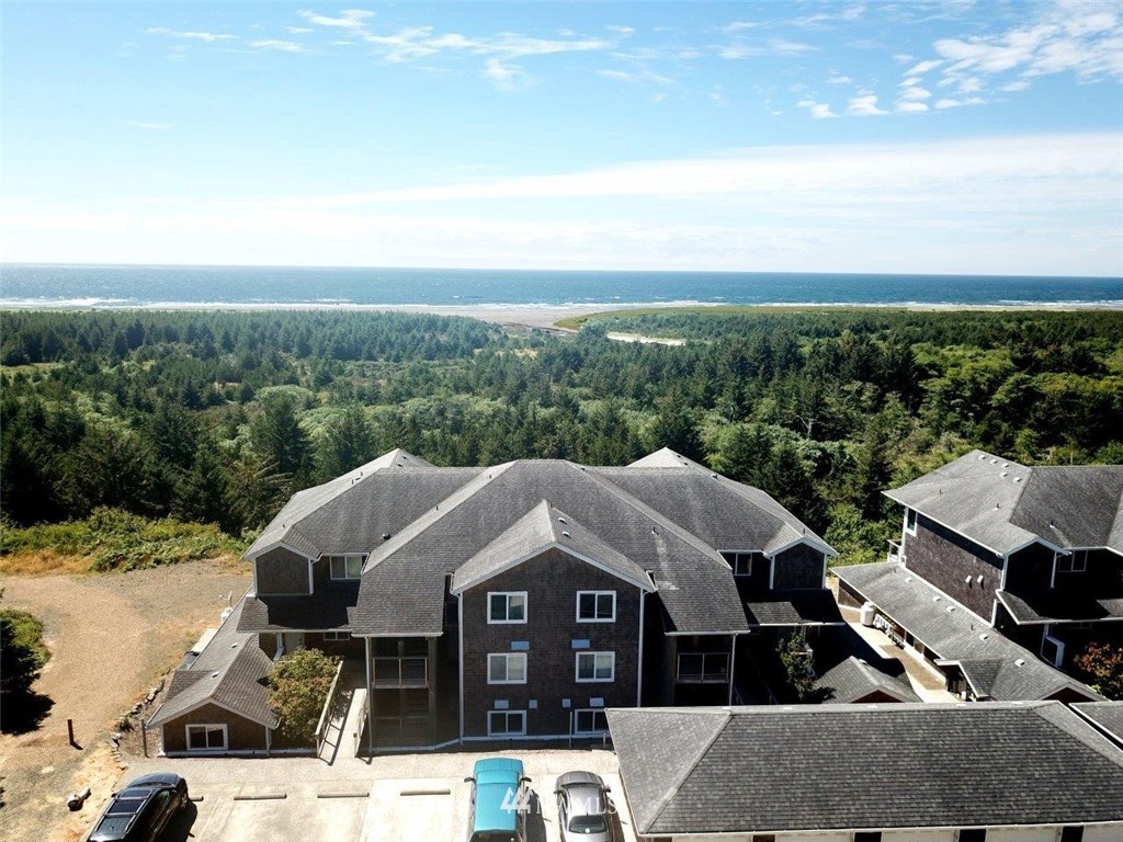 2815 Willows Road, Unit 211 Seaview, WA 98644 - Photo 3 of 20 Gallery Image 3