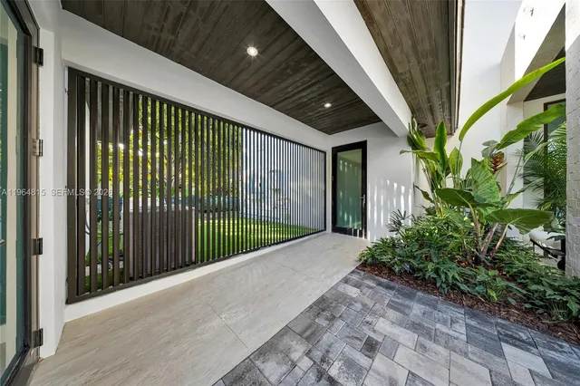 $5,300,000 | 9381 Southwest 100th Street, Miami, FL 33176