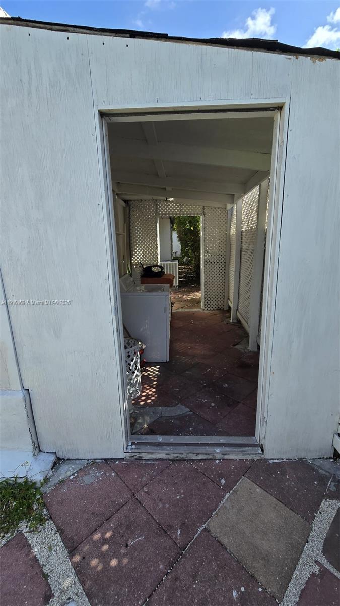 1901 Southwest 2nd Avenue, Unit 1 Miami, FL 33129 - Photo 5 of 13 a view of living room
