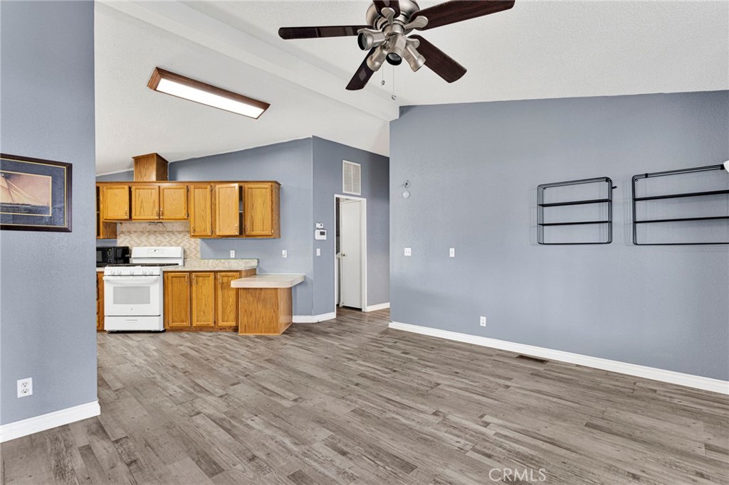 20843 Waalew Road, Unit C6 Apple Valley, CA 92307 - Photo 13 of 39