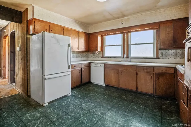 $475,000 | 33 Albion Ovl, Mahopac, NY 10541