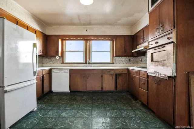 $475,000 | 33 Albion Ovl, Mahopac, NY 10541