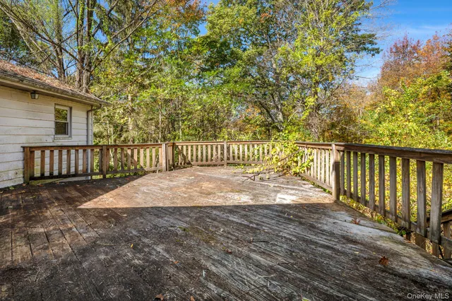 $475,000 | 33 Albion Ovl, Mahopac, NY 10541