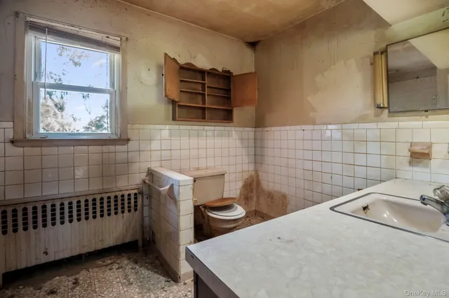 $475,000 | 33 Albion Ovl, Mahopac, NY 10541