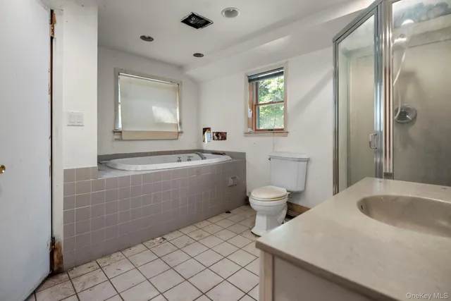 $475,000 | 33 Albion Ovl, Mahopac, NY 10541