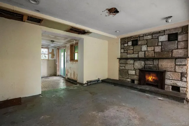 $475,000 | 33 Albion Ovl, Mahopac, NY 10541