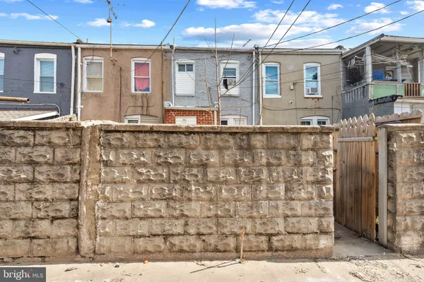 $1,550 | 220 North Luzerne Avenue, Baltimore, MD 21224