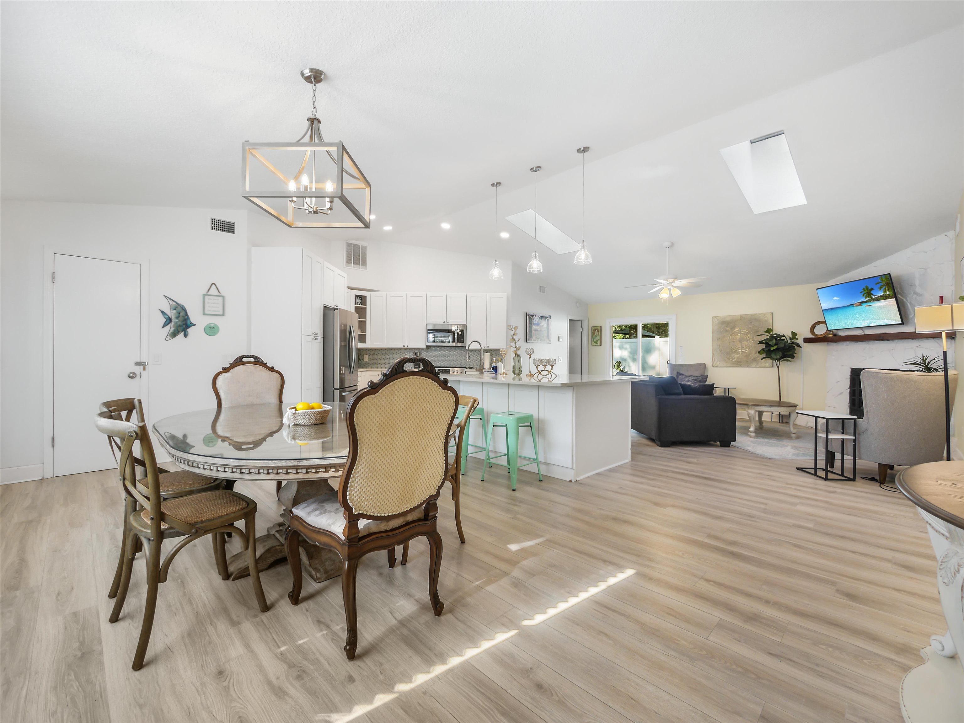 140 Hawthorne Road St. Augustine, FL 32086 - Photo 7 of 39 a view of a dining room with furniture