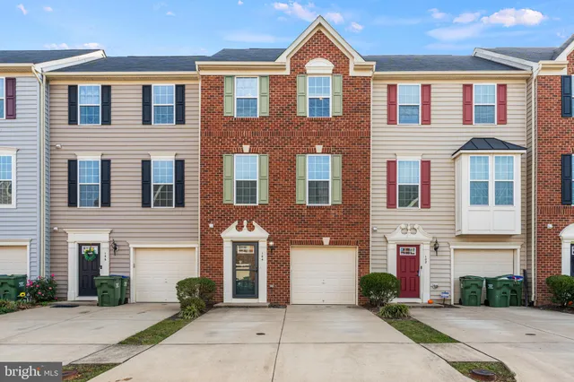 $2,500 | 104 Spring Park Lane, Unit 43, Fredericksburg, VA 22405