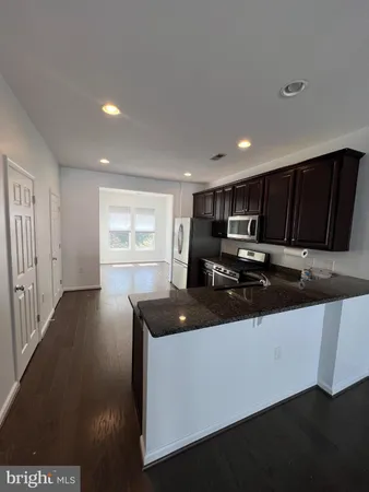 $2,700 | 17087 Gibson Road, Dumfries, VA 22026