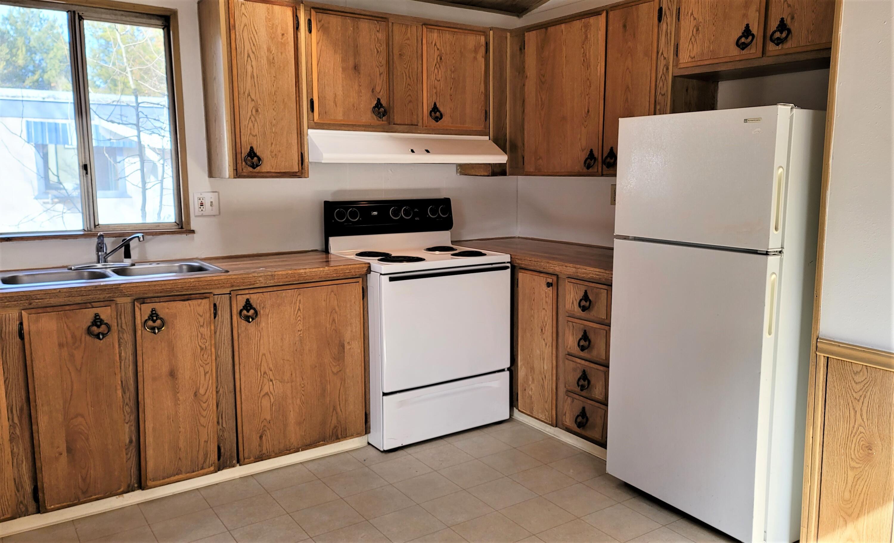 52731 Huntington Road, Unit 22 La Pine, OR 97739 - Photo 6 of 22 Kitchen