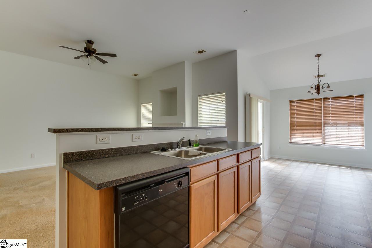 208 Ridgebrook Way Greenville, SC 29605 - Photo 18 of 33 Gallery Image 18