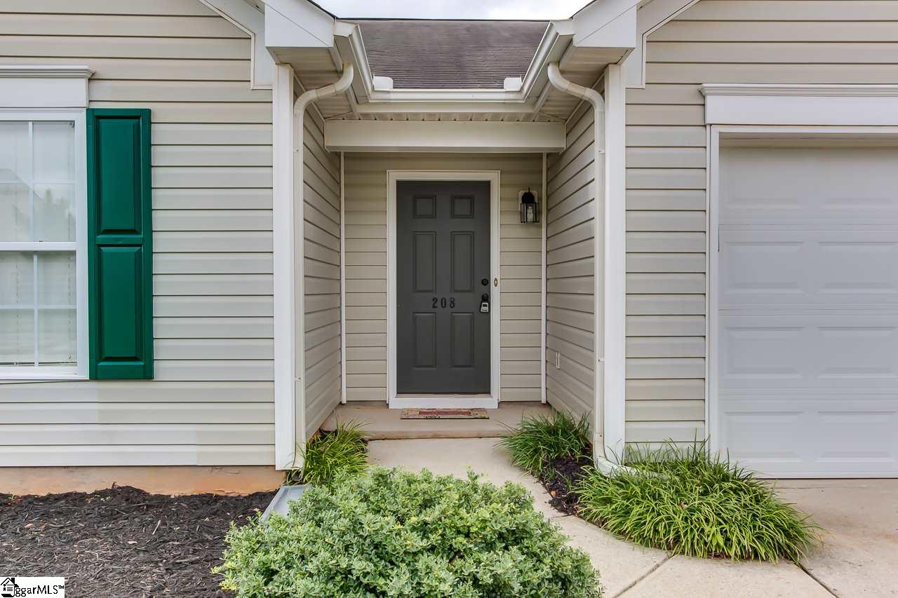 208 Ridgebrook Way Greenville, SC 29605 - Photo 3 of 33 Gallery Image 3