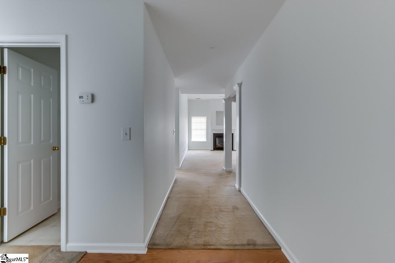208 Ridgebrook Way Greenville, SC 29605 - Photo 4 of 33 Gallery Image 4