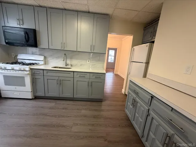 $3,300 | 93-47 202nd Street | Bellaire West
