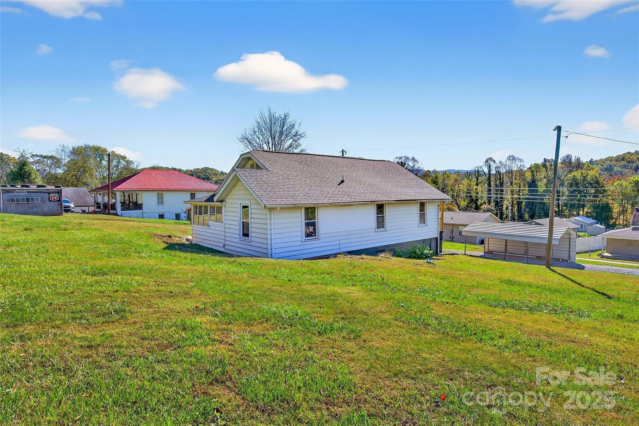 360 Old Catawba River Road Old Fort, NC 28762 - Photo 4 of 26 Gallery Image 4