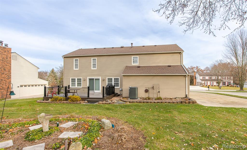 1145 East Fairview Lane Rochester Hills, MI 48306 - Photo 16 of 19
