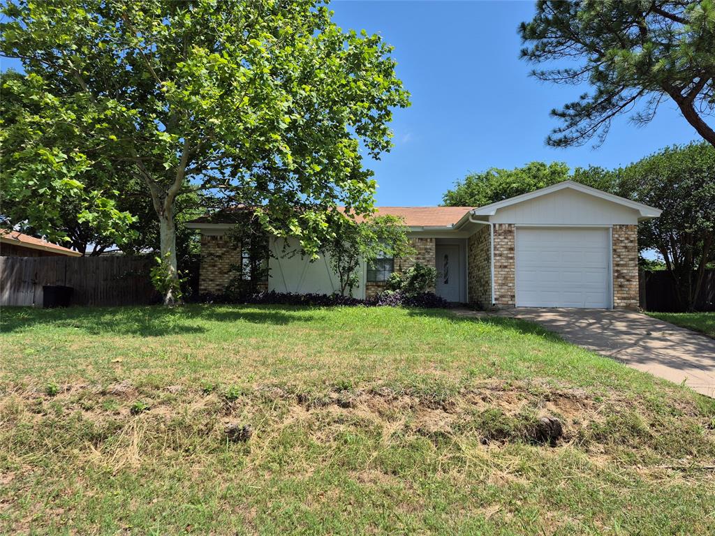 825 Springhill Drive Burleson, TX 76028 - Photo 1 of 22