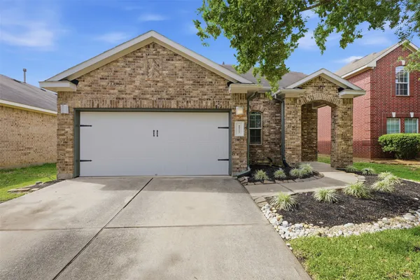 $2,200 | 8911 Headstall Drive, Tomball, TX 77375