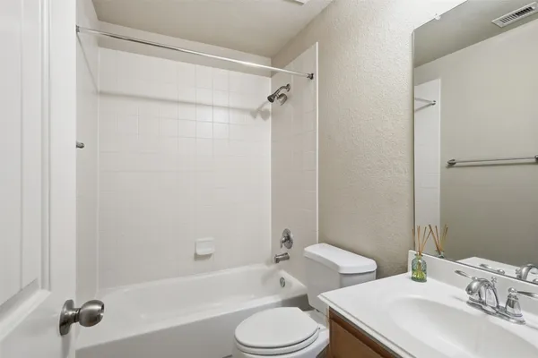 $2,200 | 8911 Headstall Drive, Tomball, TX 77375