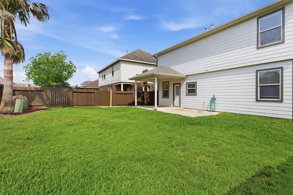 $2,200 | 8911 Headstall Drive, Tomball, TX 77375